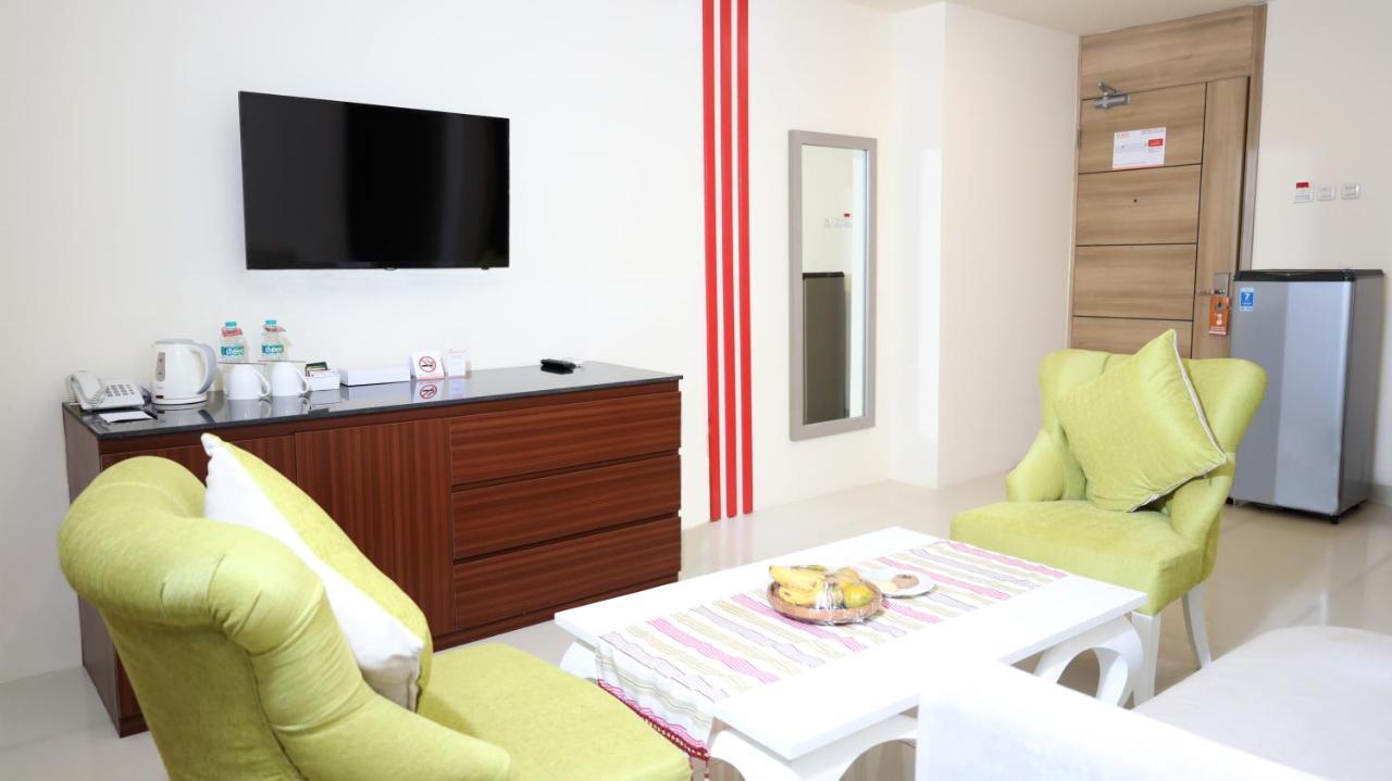 Moritz Hotel Rsab Harapan Kita Джакарта Екстериор снимка