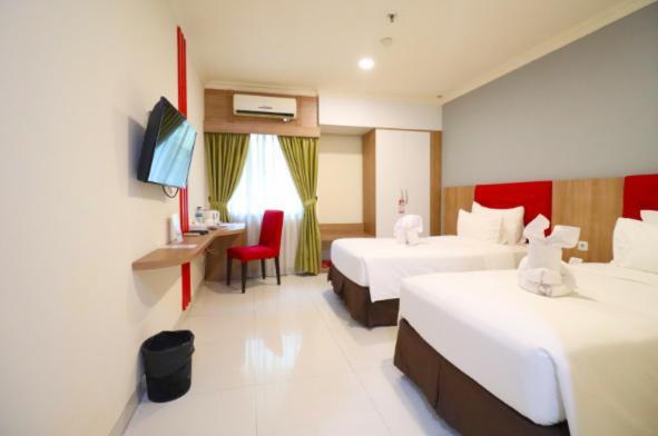 Moritz Hotel Rsab Harapan Kita Джакарта Екстериор снимка